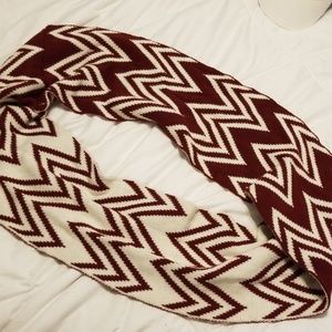 Patterned knit infinity scarf